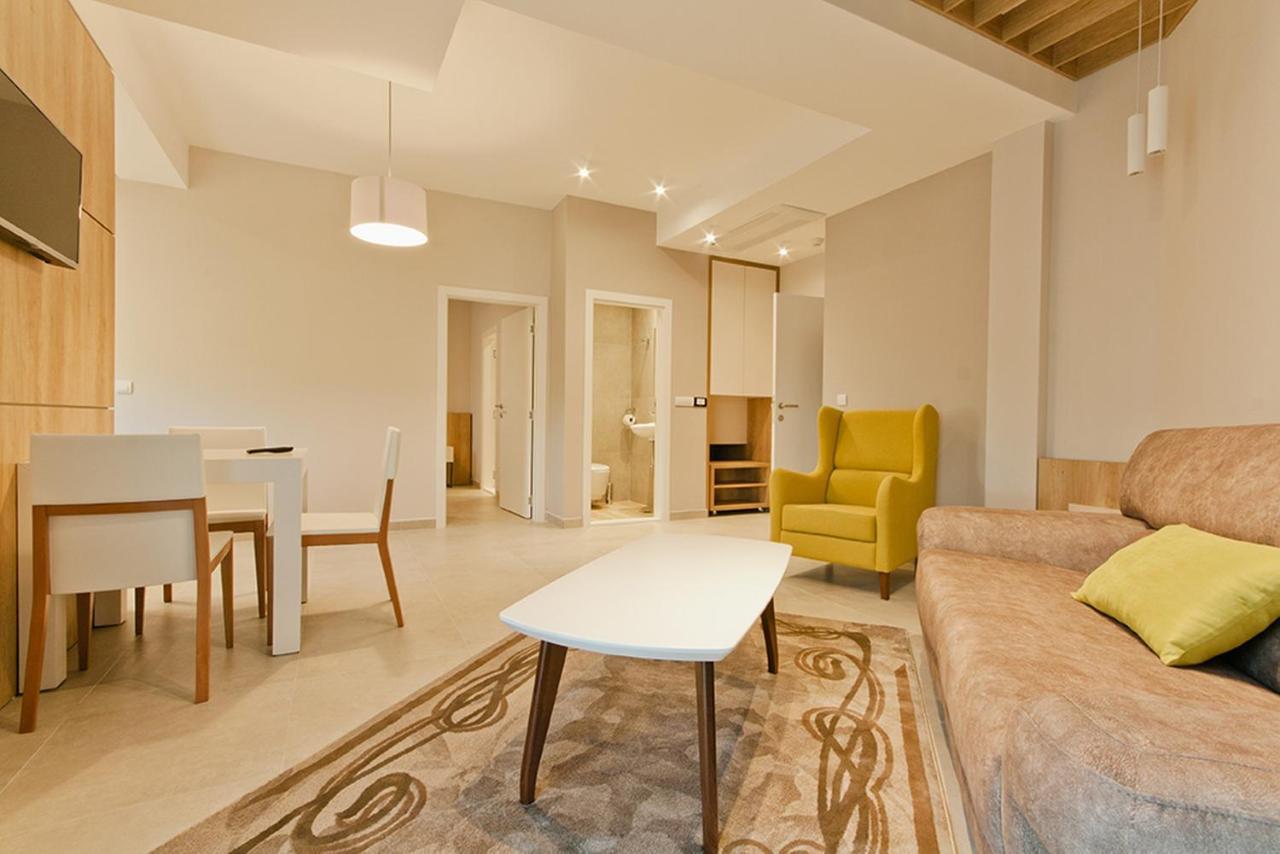 Hotel Hills אולסינץ' מראה חיצוני תמונה