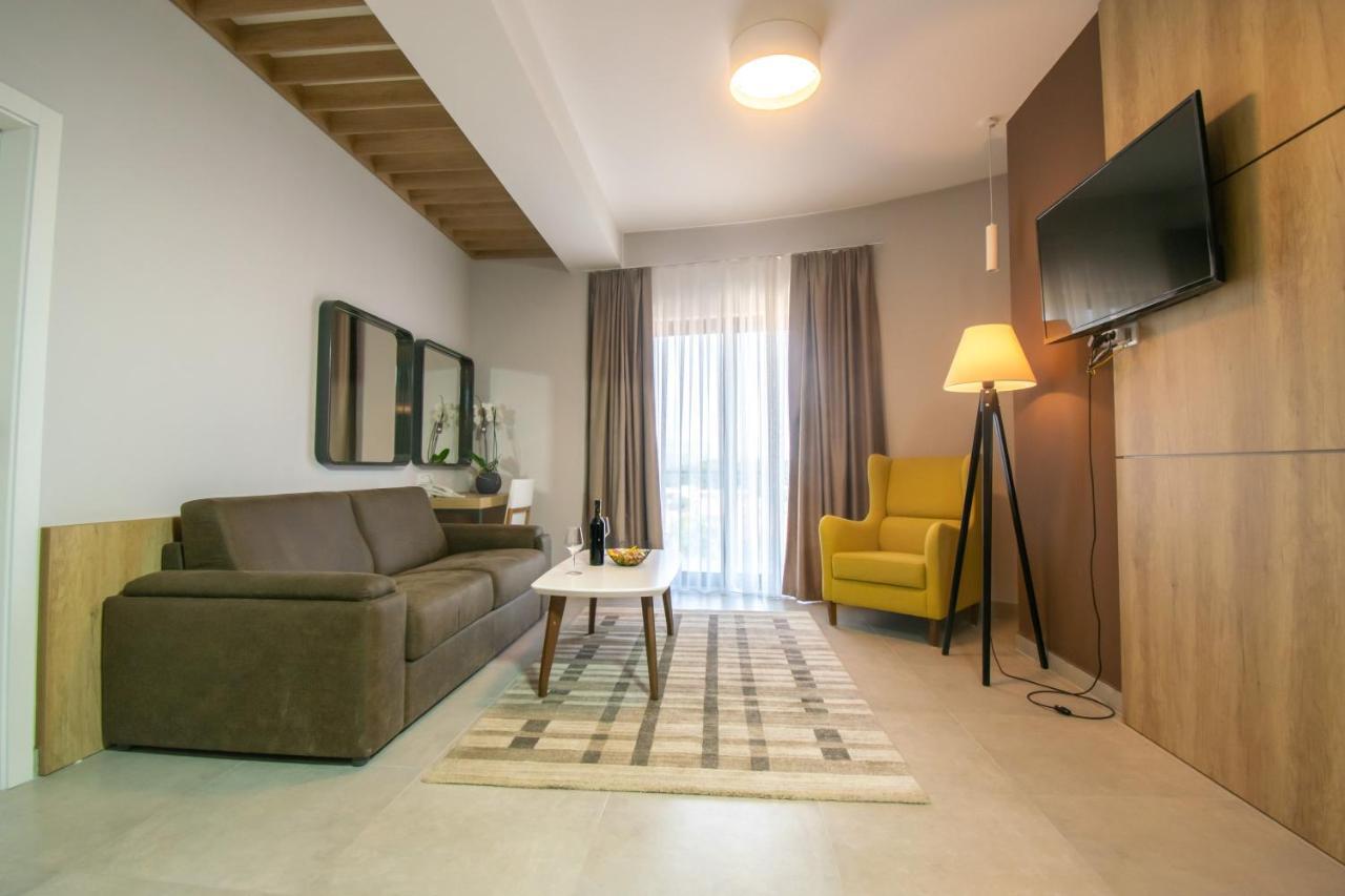 Hotel Hills אולסינץ' מראה חיצוני תמונה