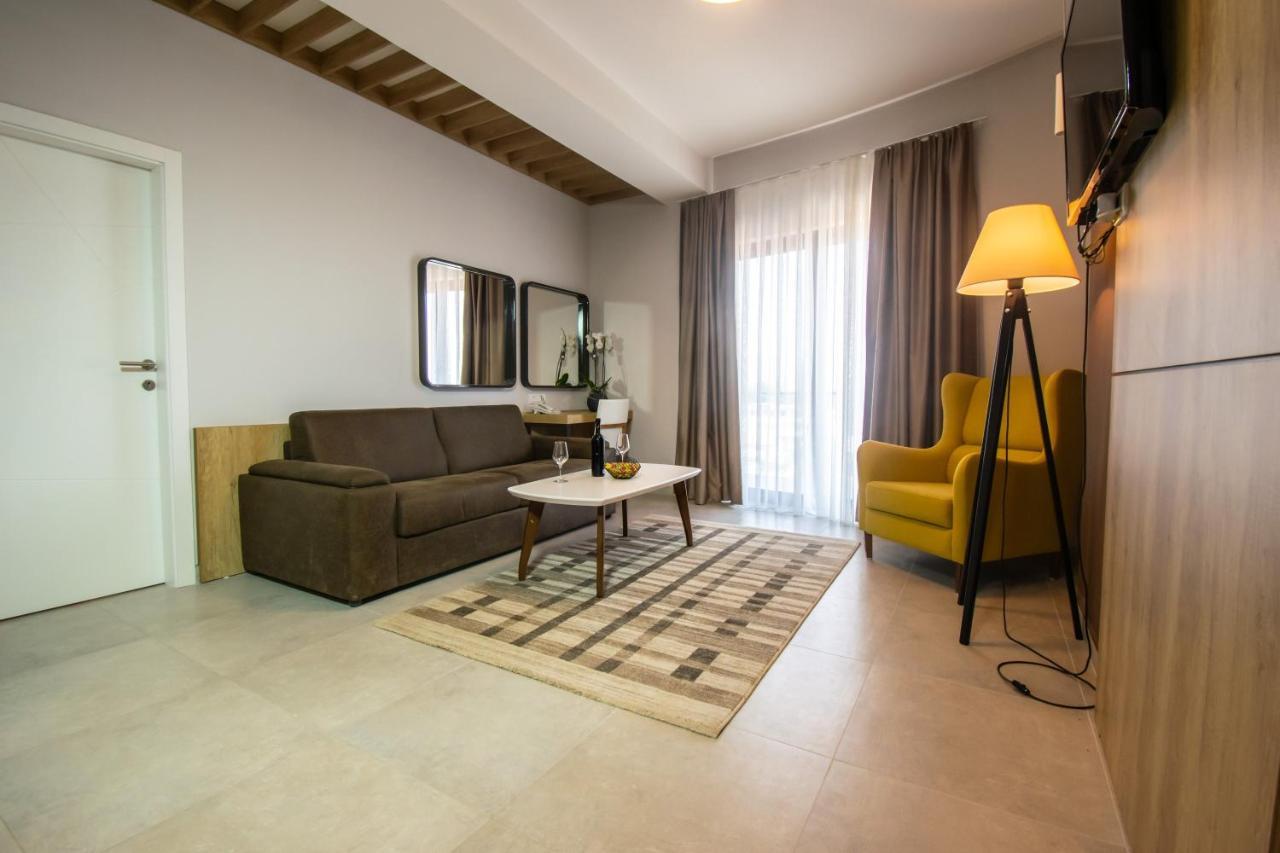 Hotel Hills אולסינץ' מראה חיצוני תמונה