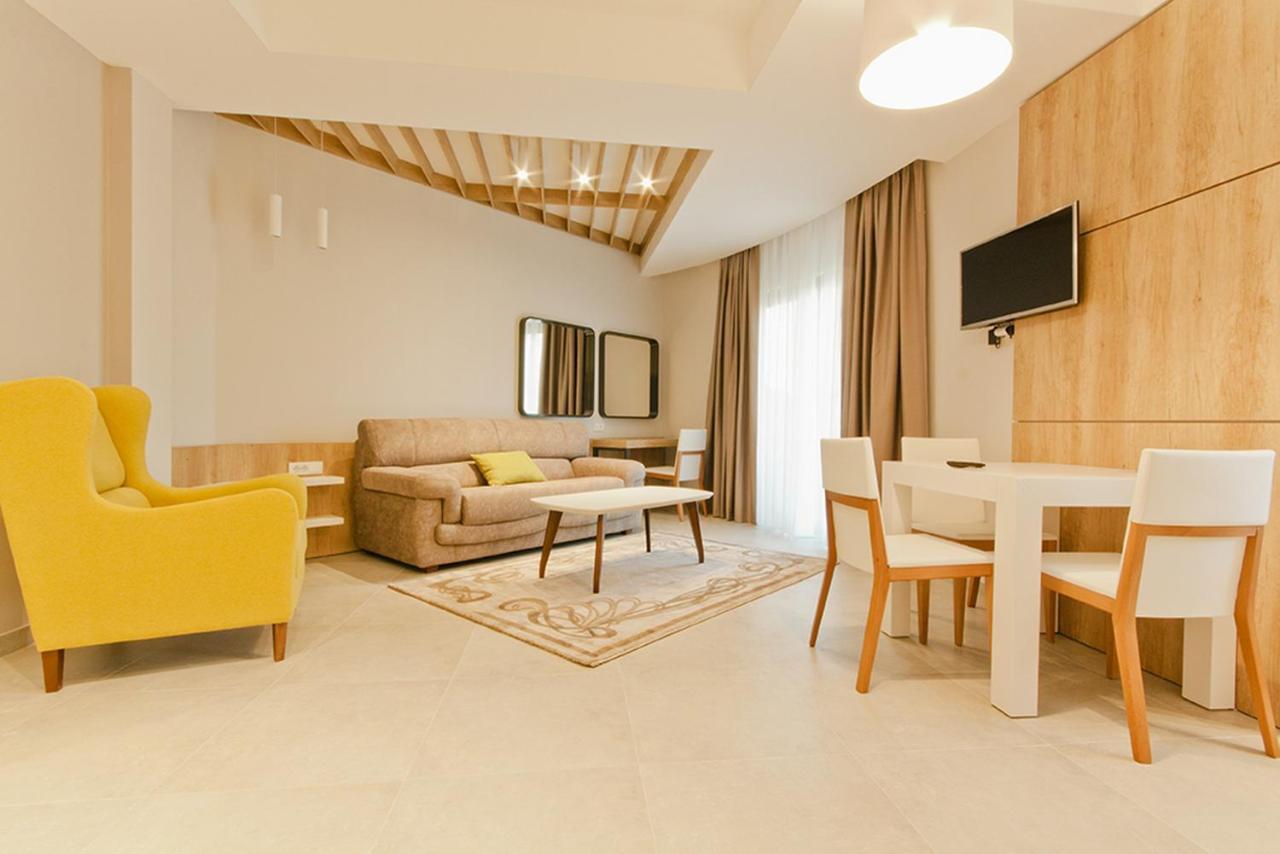 Hotel Hills אולסינץ' מראה חיצוני תמונה